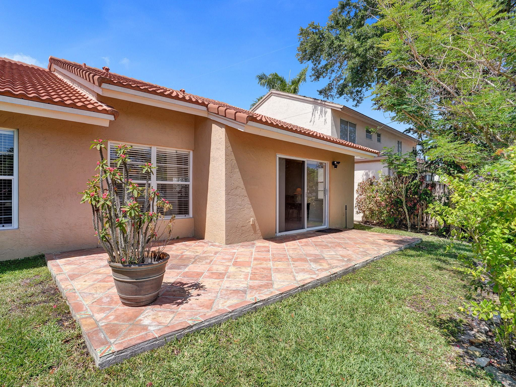 10036 Country Brook Road Boca Raton, FL 33428 - Photo 7 of 18 Photo 7