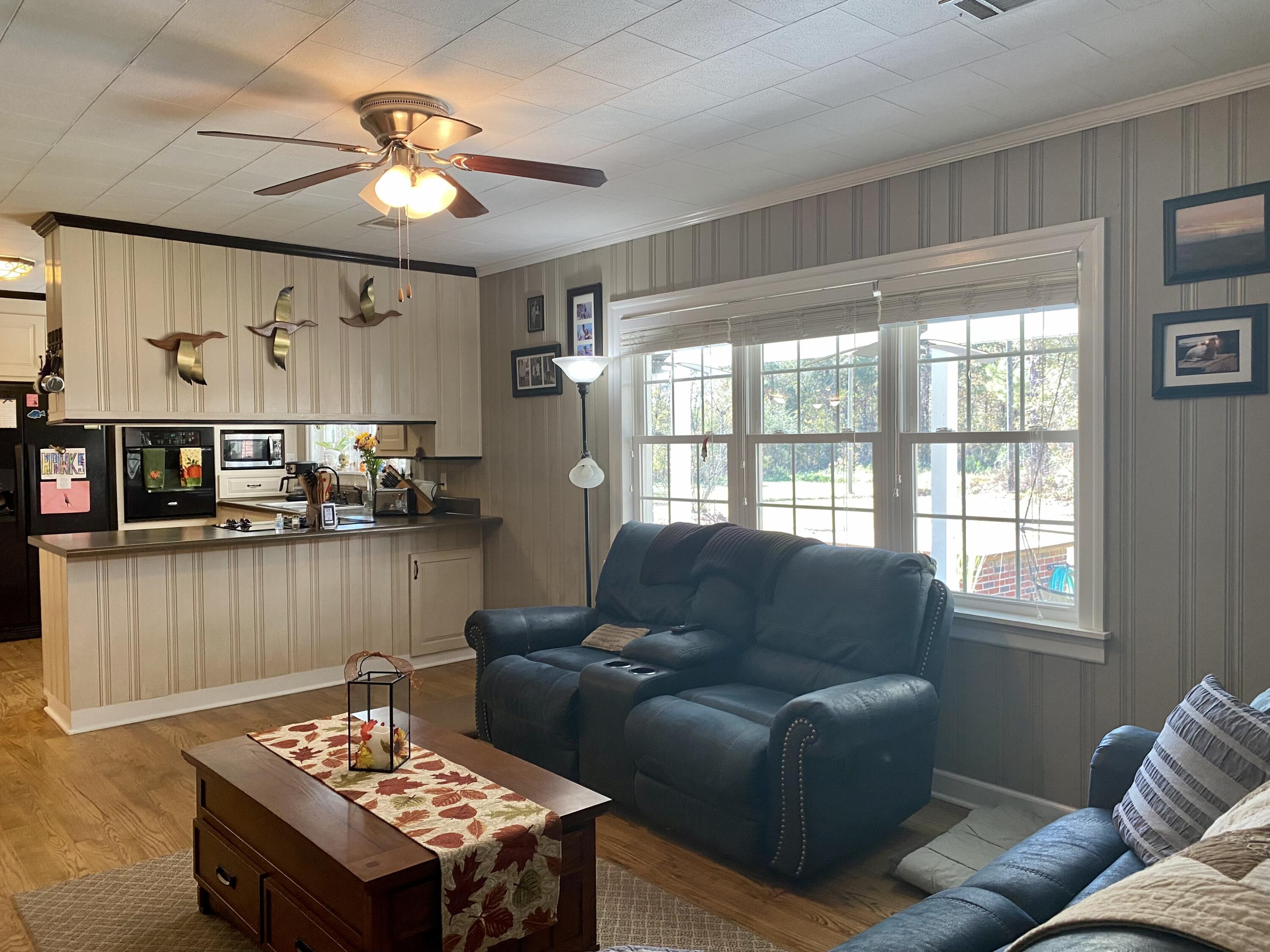 888 Cross Creek Road Reevesville, SC 29471 - Photo 15 of 34 Dining room