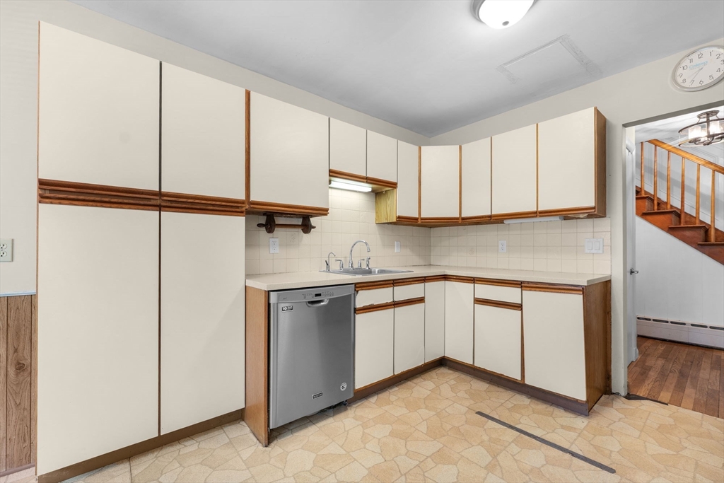 20 Quaker Road Falmouth, MA 02540 - Photo 15 of 38