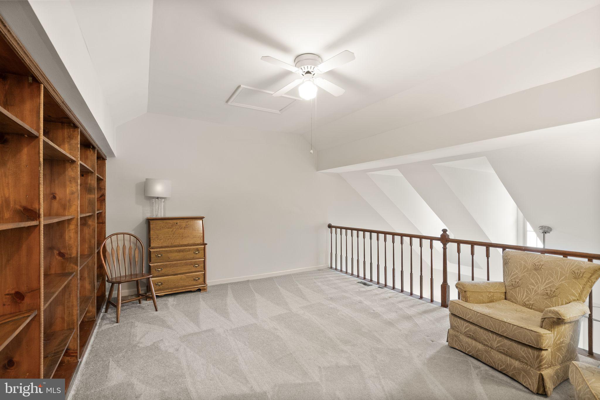 6369 English Ivy Way Springfield, VA 22152 - Photo 38 of 62 an empty room with windows and ceiling fan