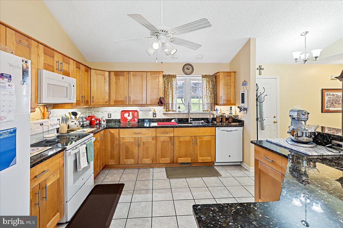 8349 Cross County Road Mineral, VA 23117 - Photo 8 of 34