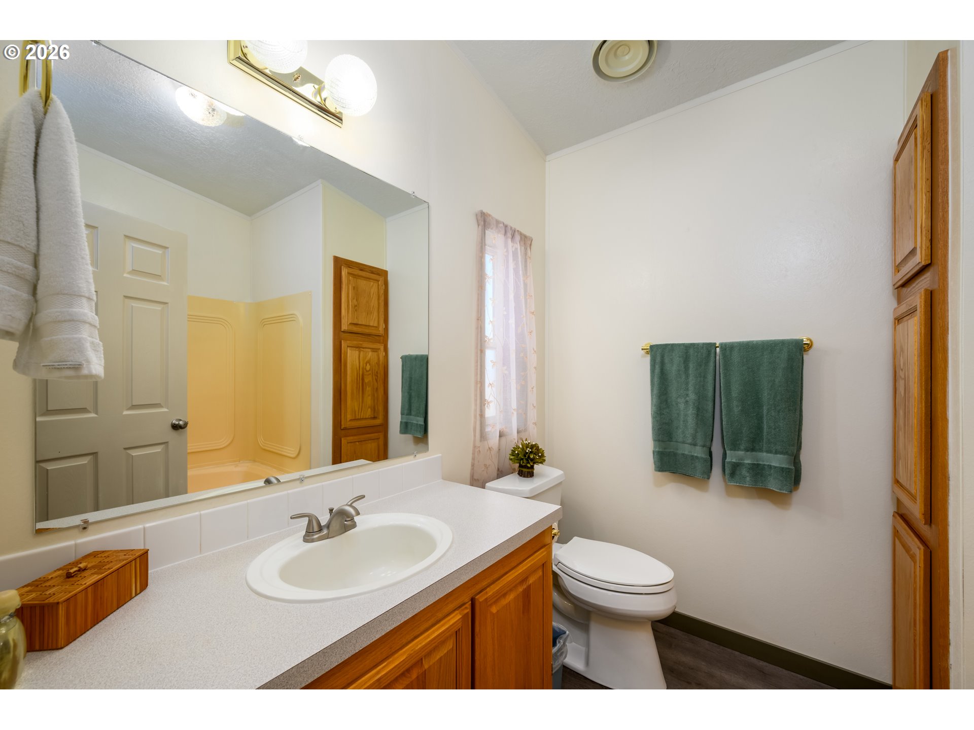 845 Sea Street Sutherlin, OR 97479 - Photo 14 of 45 Bathroom