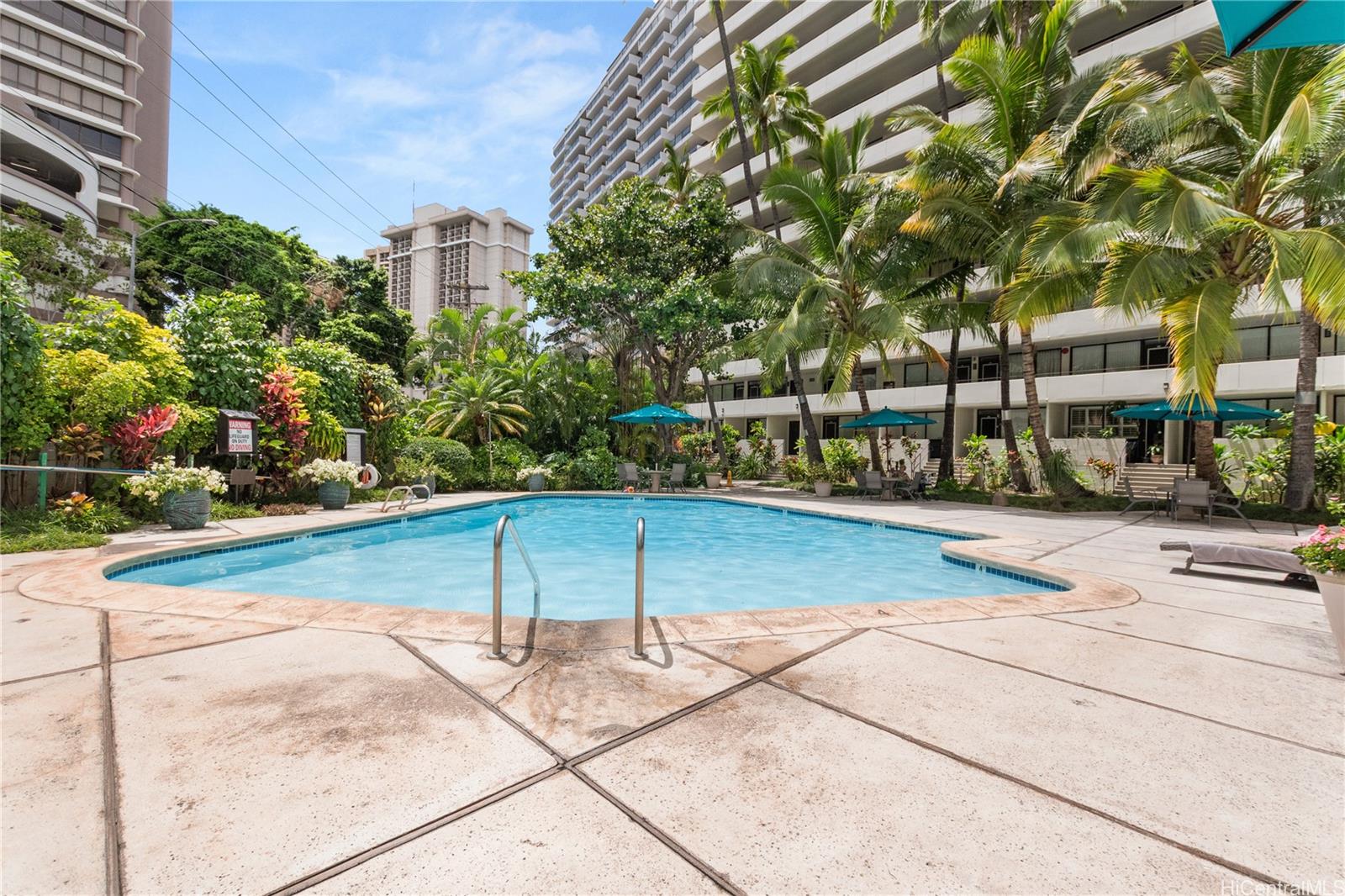 425 Ena Road, Unit 1202A Honolulu, HI 96815 - Photo 11 of 19 Gallery Image 11