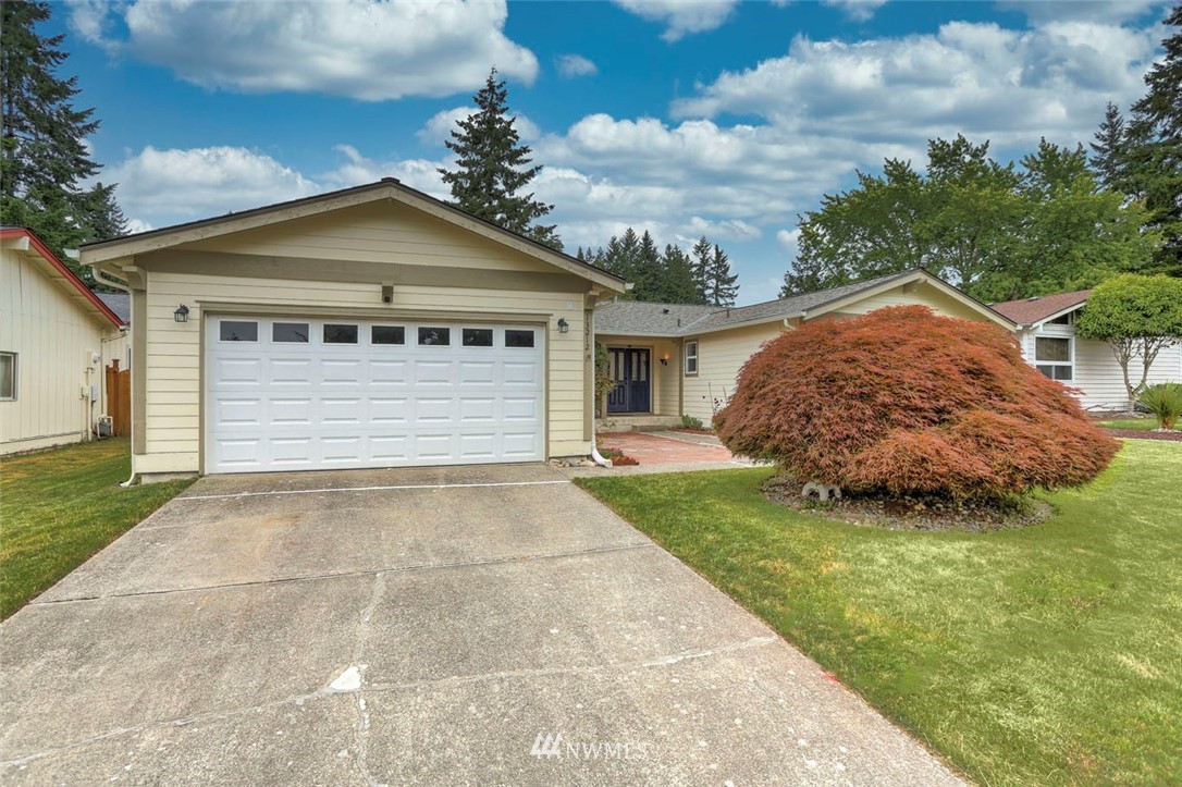 13212 Southeast 160th Place Renton, WA 98058 - Photo 2 of 25 Gallery Image 2