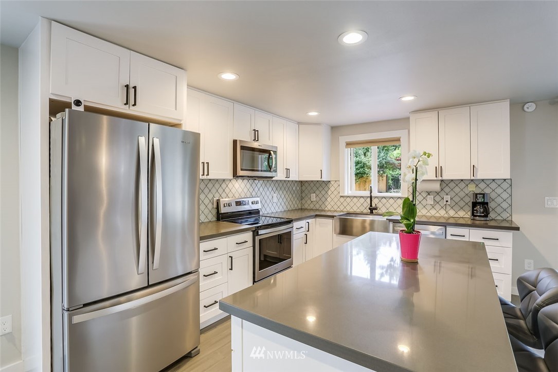 13212 Southeast 160th Place Renton, WA 98058 - Photo 11 of 25 Gallery Image 11