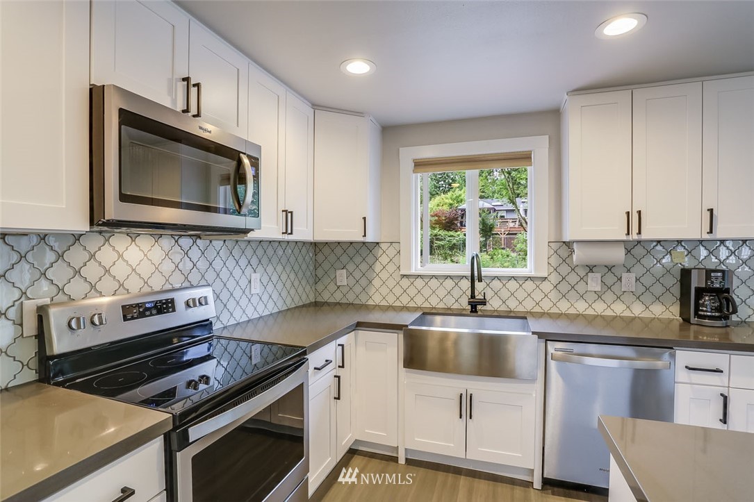 13212 Southeast 160th Place Renton, WA 98058 - Photo 12 of 25 Gallery Image 12