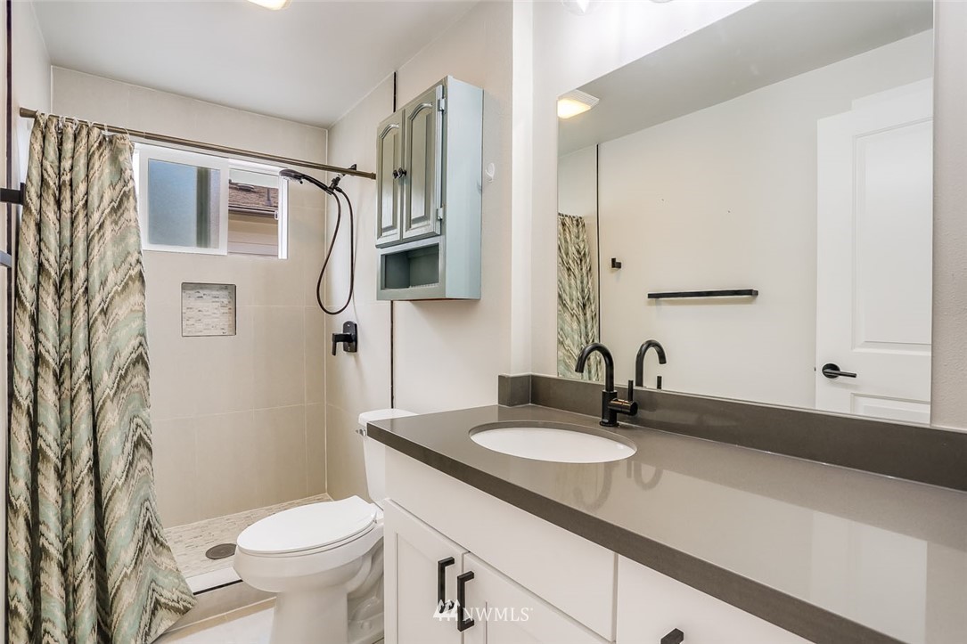 13212 Southeast 160th Place Renton, WA 98058 - Photo 17 of 25 Gallery Image 17