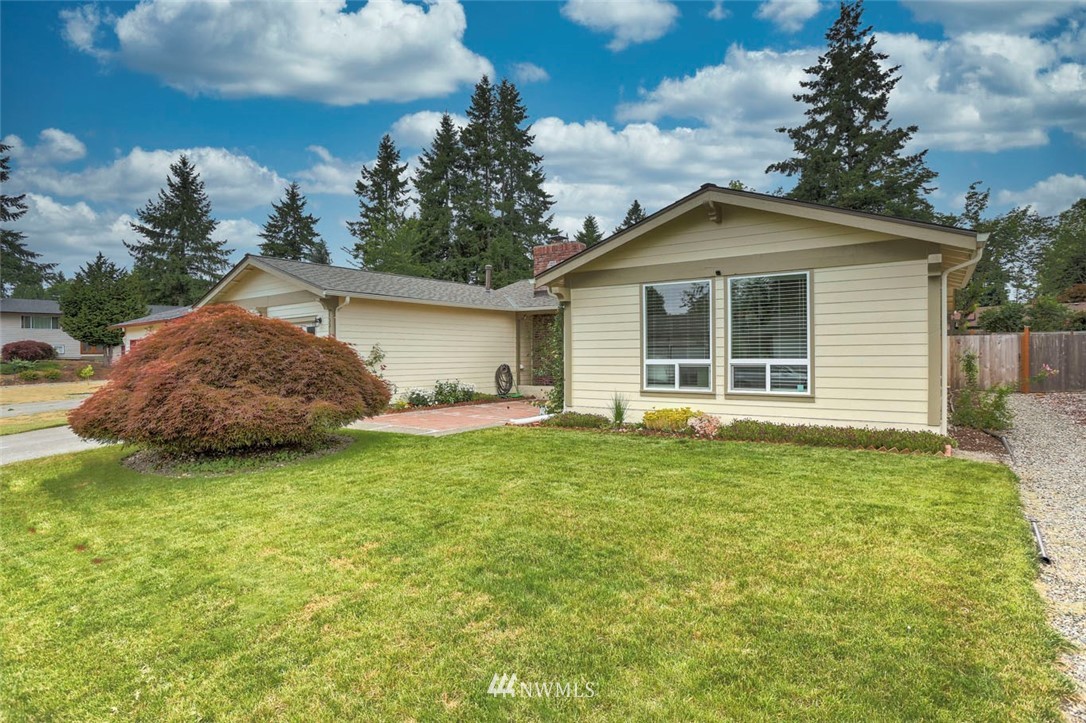 13212 Southeast 160th Place Renton, WA 98058 - Photo 4 of 25 Gallery Image 4