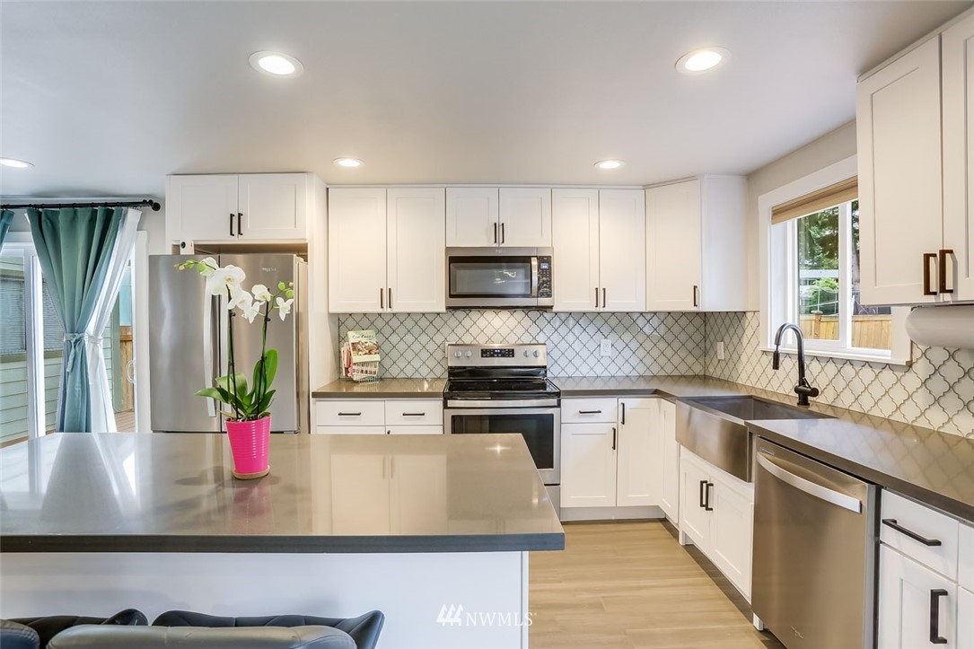 13212 Southeast 160th Place Renton, WA 98058 - Photo 10 of 25 Gallery Image 10