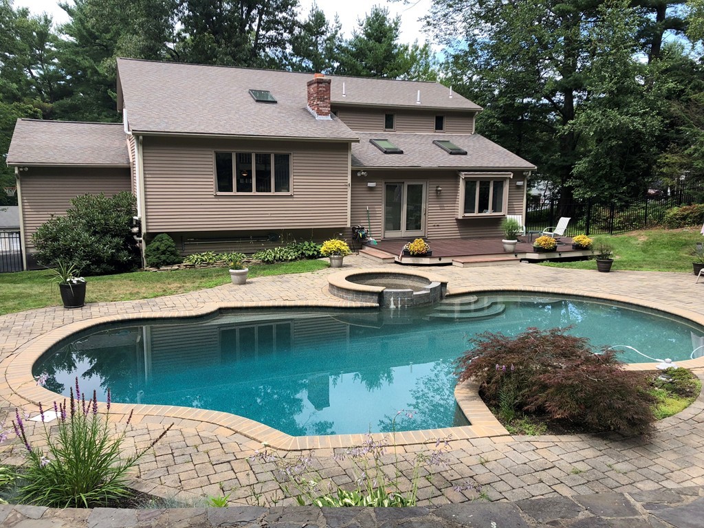 23 Browning Road Shrewsbury, MA 01545 - Photo 1 of 26 Gallery Image 1