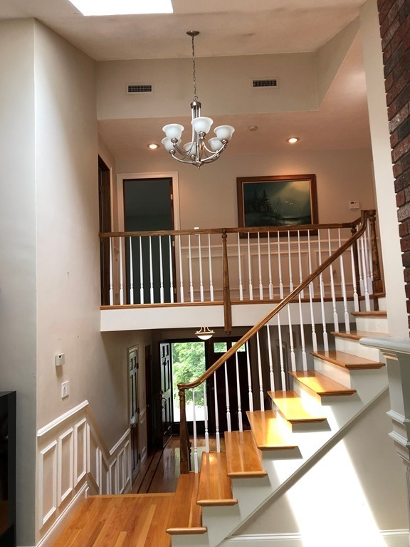 23 Browning Road Shrewsbury, MA 01545 - Photo 4 of 26 Gallery Image 4