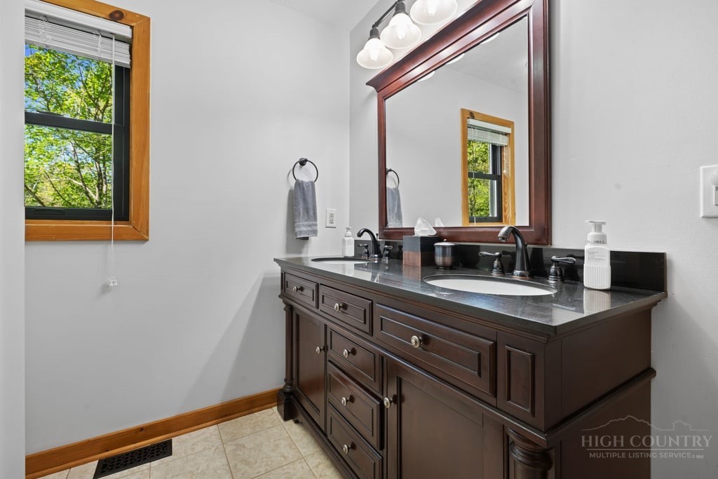 133 Brown Mountain Ridge Road Blowing Rock, NC 28605 - Photo 19 of 45 Gallery Image 19