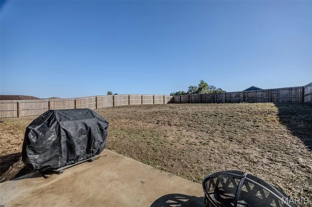 $304,900 | 141 La Vista Drive, Waynesville, MO 65583