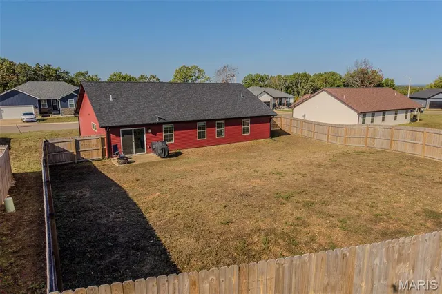 $304,900 | 141 La Vista Drive, Waynesville, MO 65583