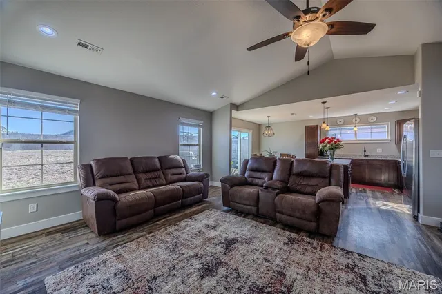 $304,900 | 141 La Vista Drive, Waynesville, MO 65583