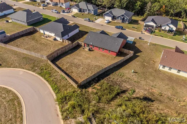 $304,900 | 141 La Vista Drive, Waynesville, MO 65583