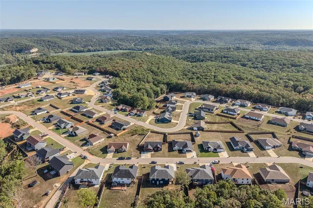 $304,900 | 141 La Vista Drive, Waynesville, MO 65583