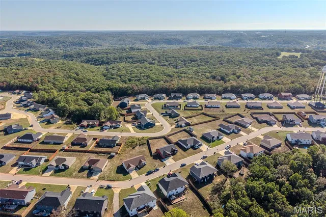 $304,900 | 141 La Vista Drive, Waynesville, MO 65583