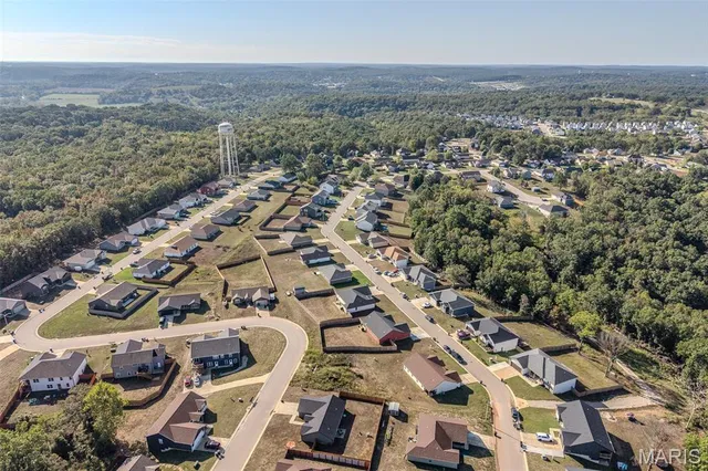 $304,900 | 141 La Vista Drive, Waynesville, MO 65583