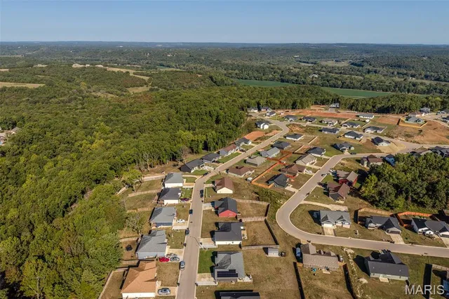 $304,900 | 141 La Vista Drive, Waynesville, MO 65583