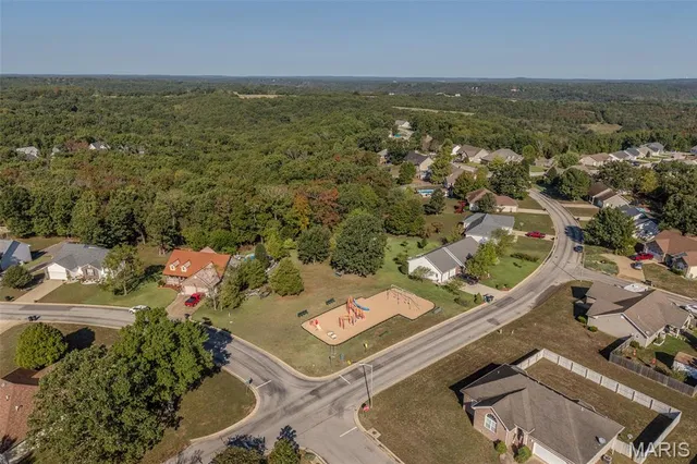 $304,900 | 141 La Vista Drive, Waynesville, MO 65583