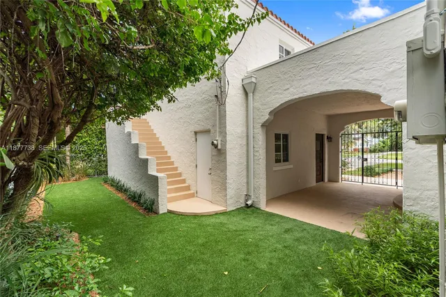 $3,250,000 | 1202 Granada Boulevard, Coral Gables, FL 33134