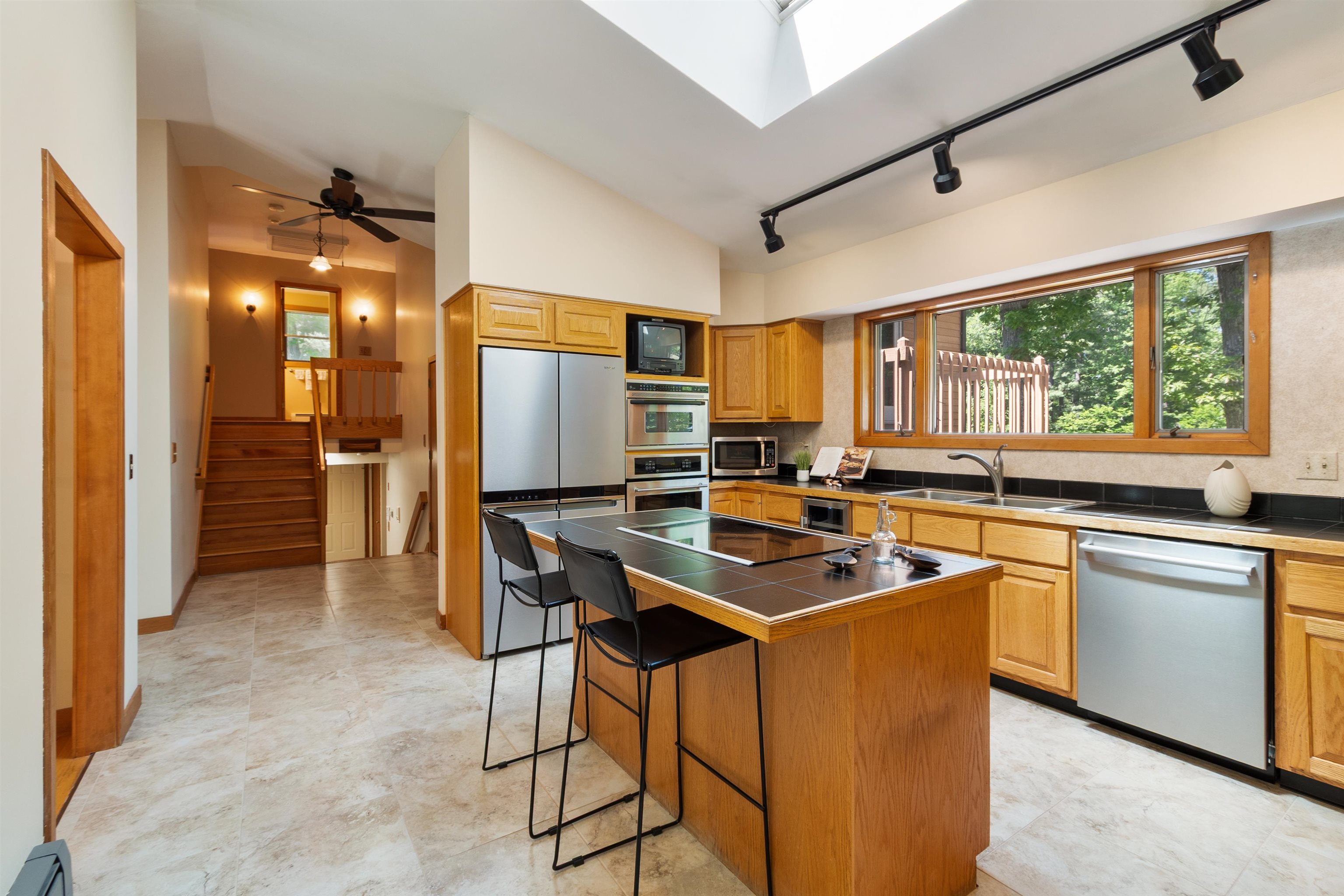 6 Weston Street Derry, NH 03038 - Photo 11 of 60