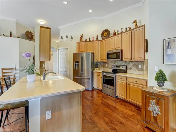$429,900 | 895 Eastham Way, Unit M202, Naples, FL 34104