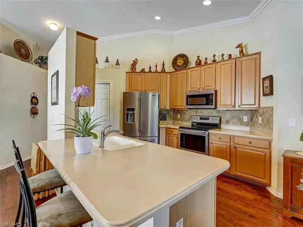 $429,900 | 895 Eastham Way, Unit M202, Naples, FL 34104