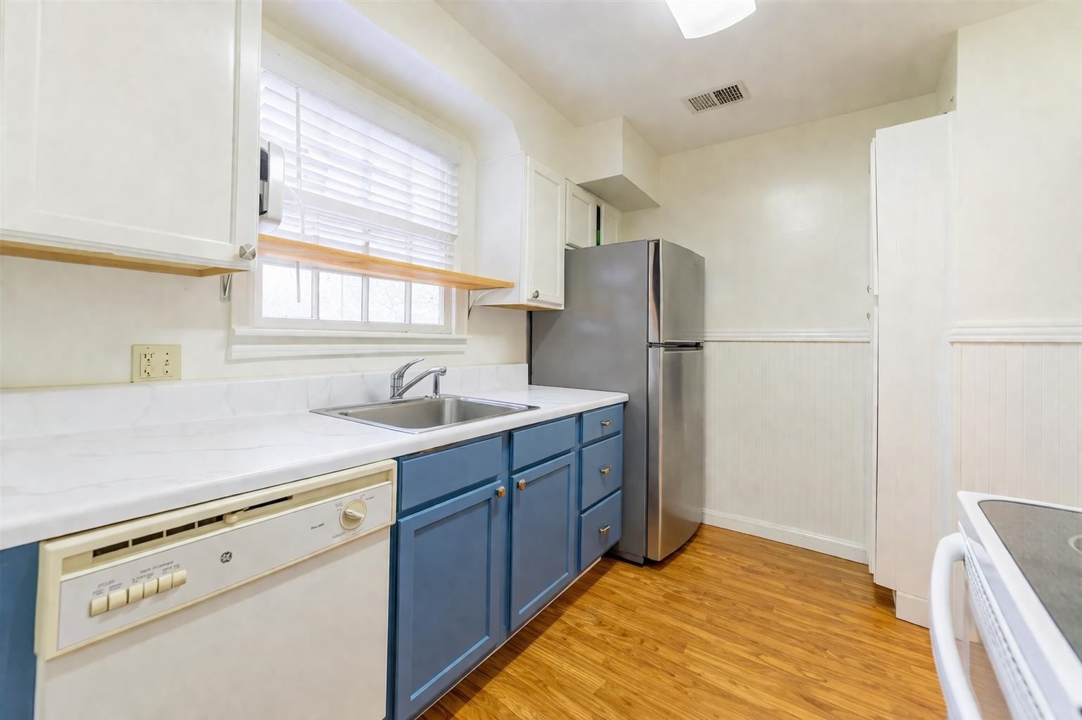 705 Loeb Street Memphis, TN 38111 - Photo 10 of 16 a kitchen with stainless steel appliances a refrigerator sink and cabinets