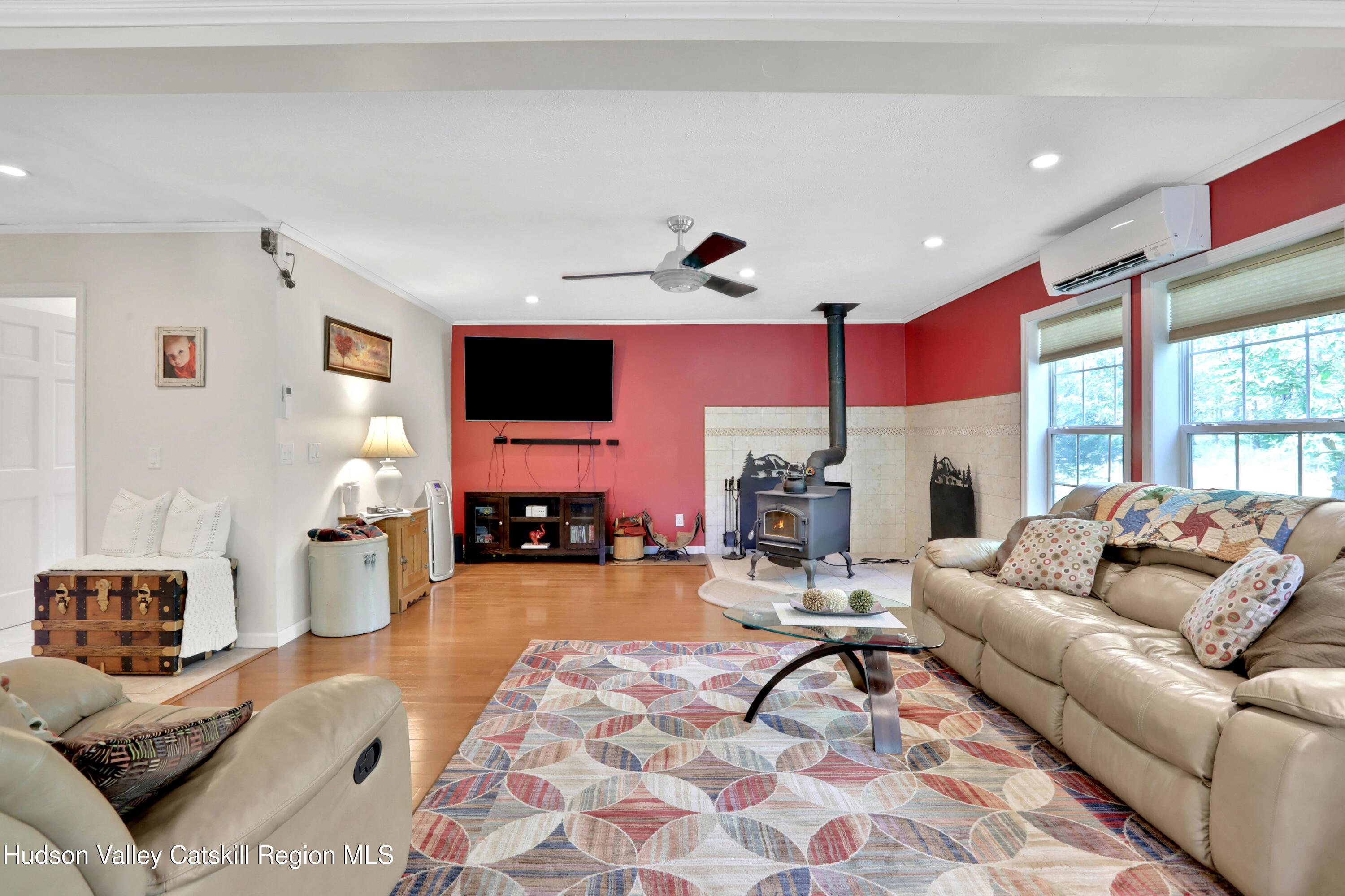 8 Orlich Road Red Hook, NY 12571 - Photo 10 of 34 family toward stove