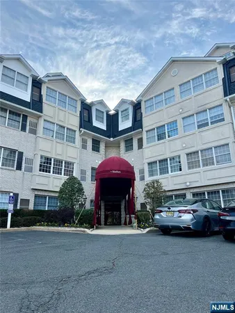 $489,000 | 131 Clinton Place, Unit 116, Hackensack, NJ 07601
