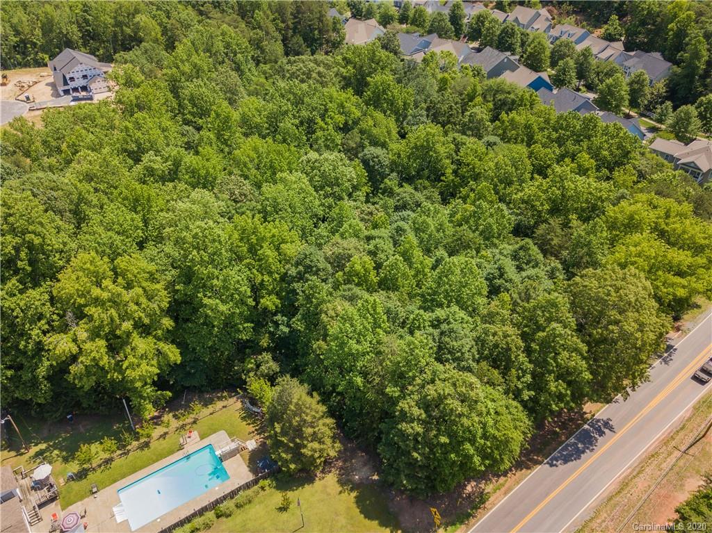 --- New Gray Rock Road Fort Mill, SC 29708 - Photo 4 of 7 a view of outdoor space and garden