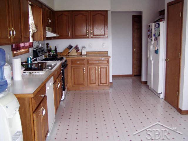 5350 North Gleaner Road Freeland, MI 48623 - Photo 4 of 9 20068971-4.JPG