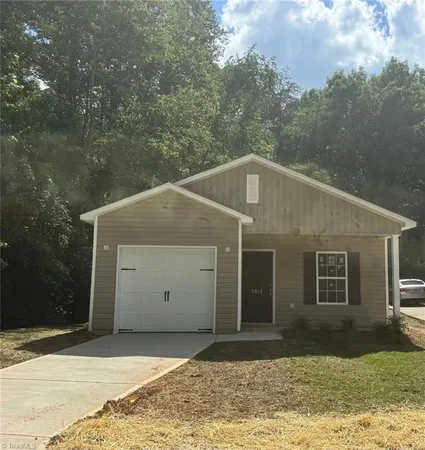 $242,500 | 2912 Bainbridge Drive, Winston-Salem, NC 27105