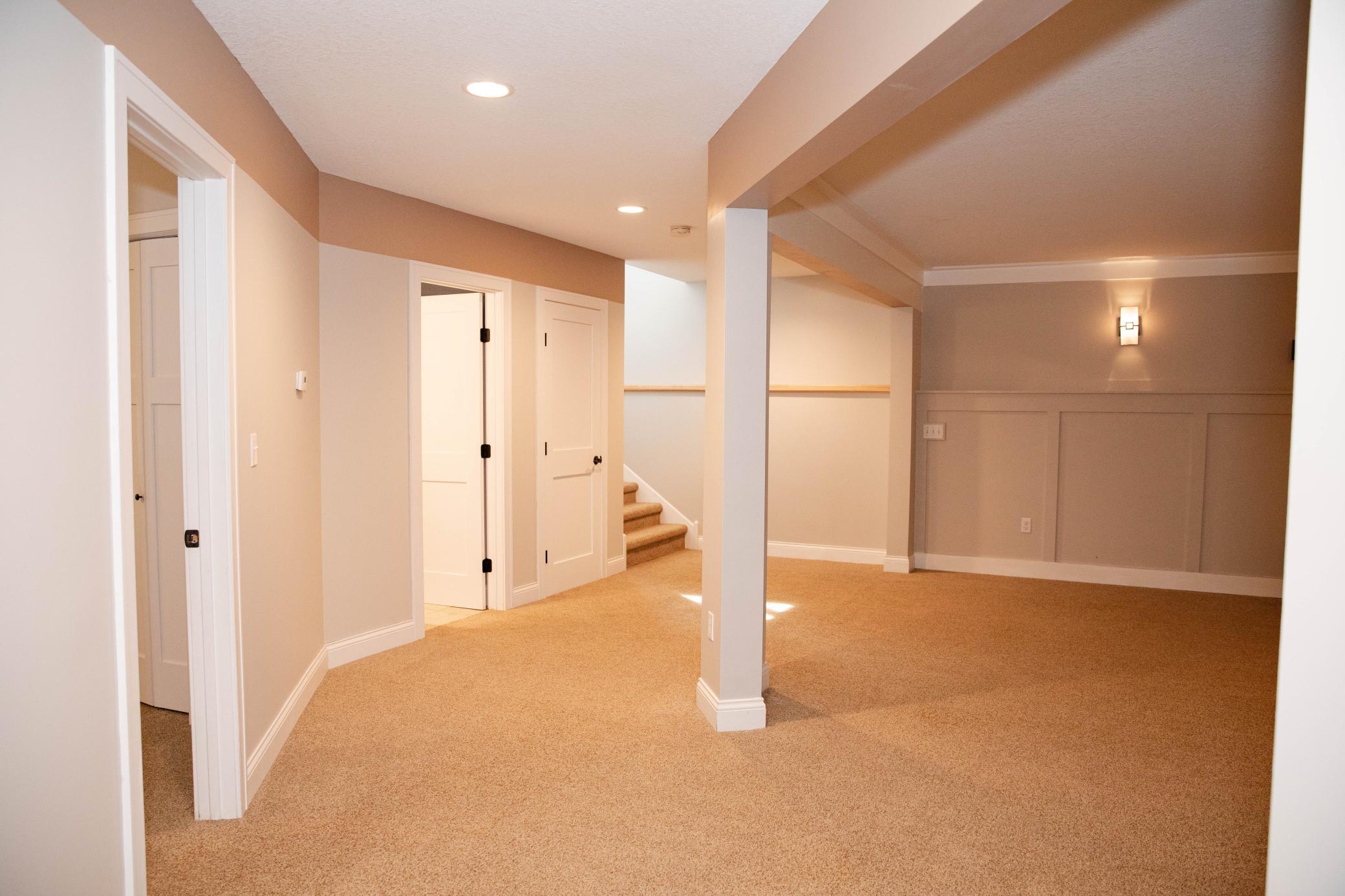 930 County Rd C East Maplewood, MN 55109 - Photo 26 of 41 Gallery Image 26