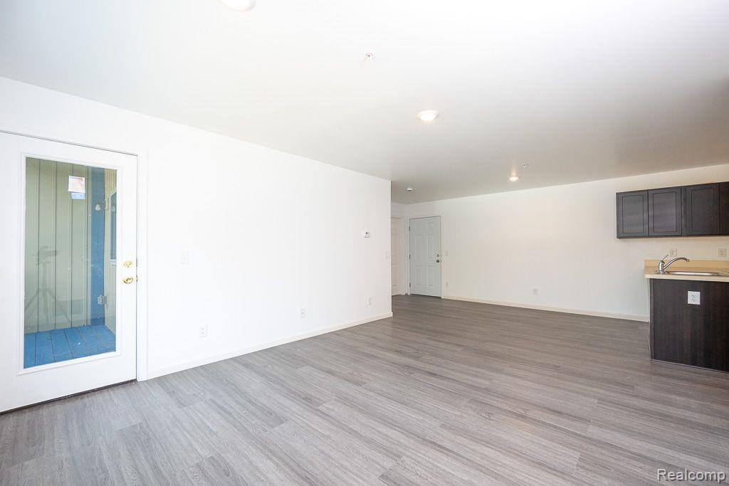 35410 Van Born Road, Unit 305 Wayne, MI 48184 - Photo 10 of 39