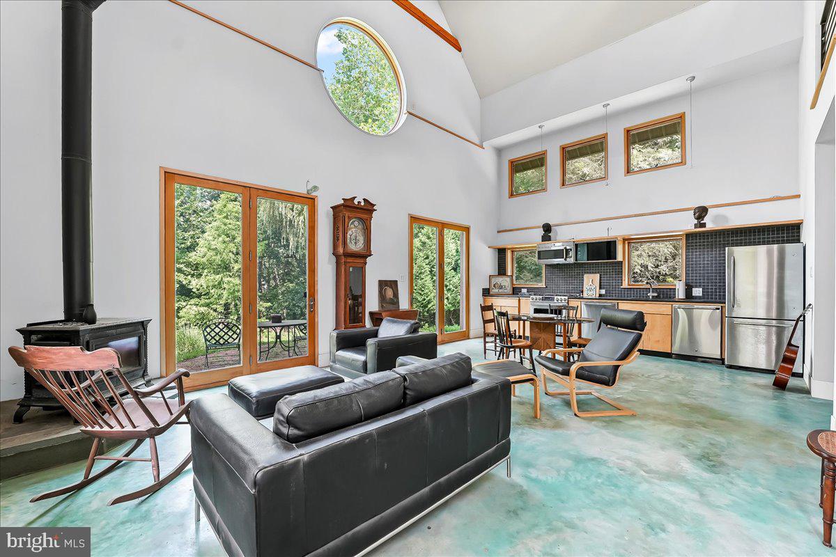 157 Bortondale Road Media, PA 19063 - Photo 13 of 36 great room