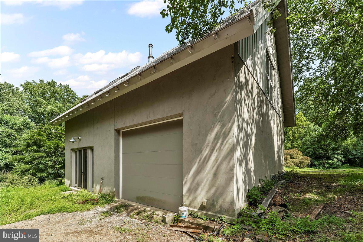 157 Bortondale Road Media, PA 19063 - Photo 31 of 36 Studio north facade