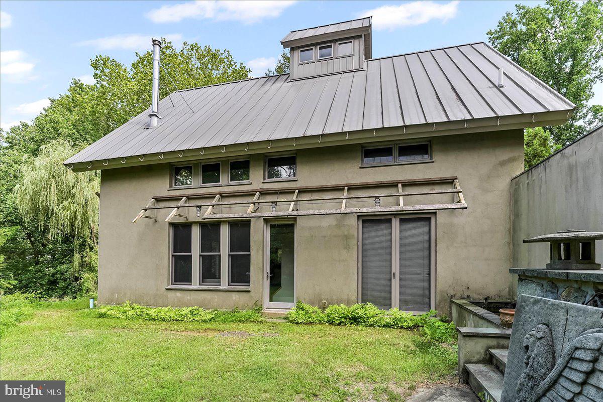 157 Bortondale Road Media, PA 19063 - Photo 35 of 36 Dwelling north facade from courtyard