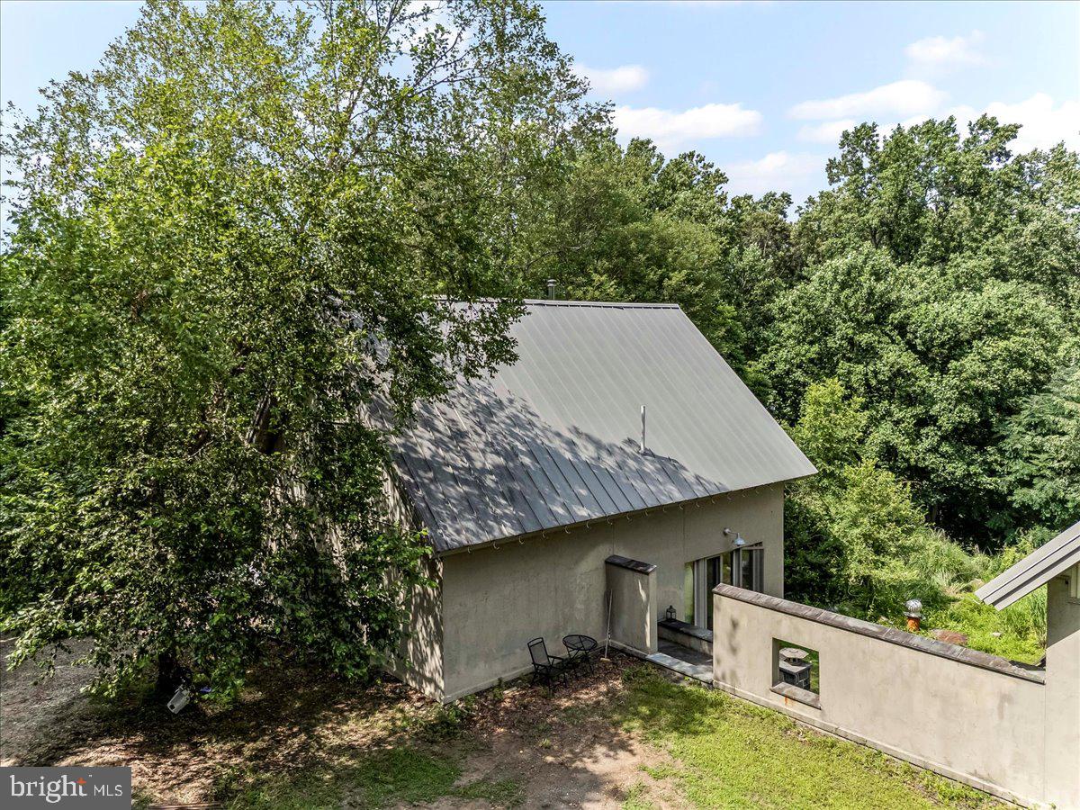 157 Bortondale Road Media, PA 19063 - Photo 5 of 36 Studio and courtyard entry