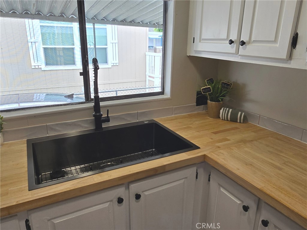 32900 Riverside Drive, Unit 94 Lake Elsinore, CA 92530 - Photo 13 of 23 New Kitchen Deep Sink and Counter Tops