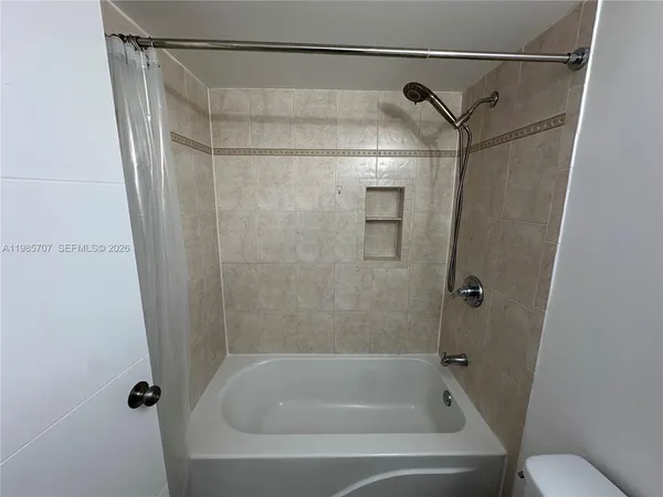 $2,700 | 10900 Southwest 104th Street, Unit 322, Miami, FL 33176
