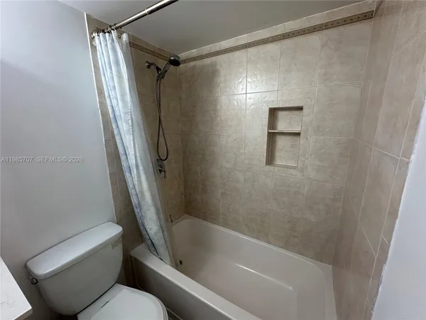 $2,700 | 10900 Southwest 104th Street, Unit 322, Miami, FL 33176