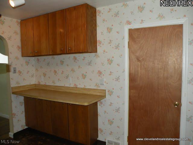5852 Highland Road Cleveland, OH 44143 - Photo 12 of 15