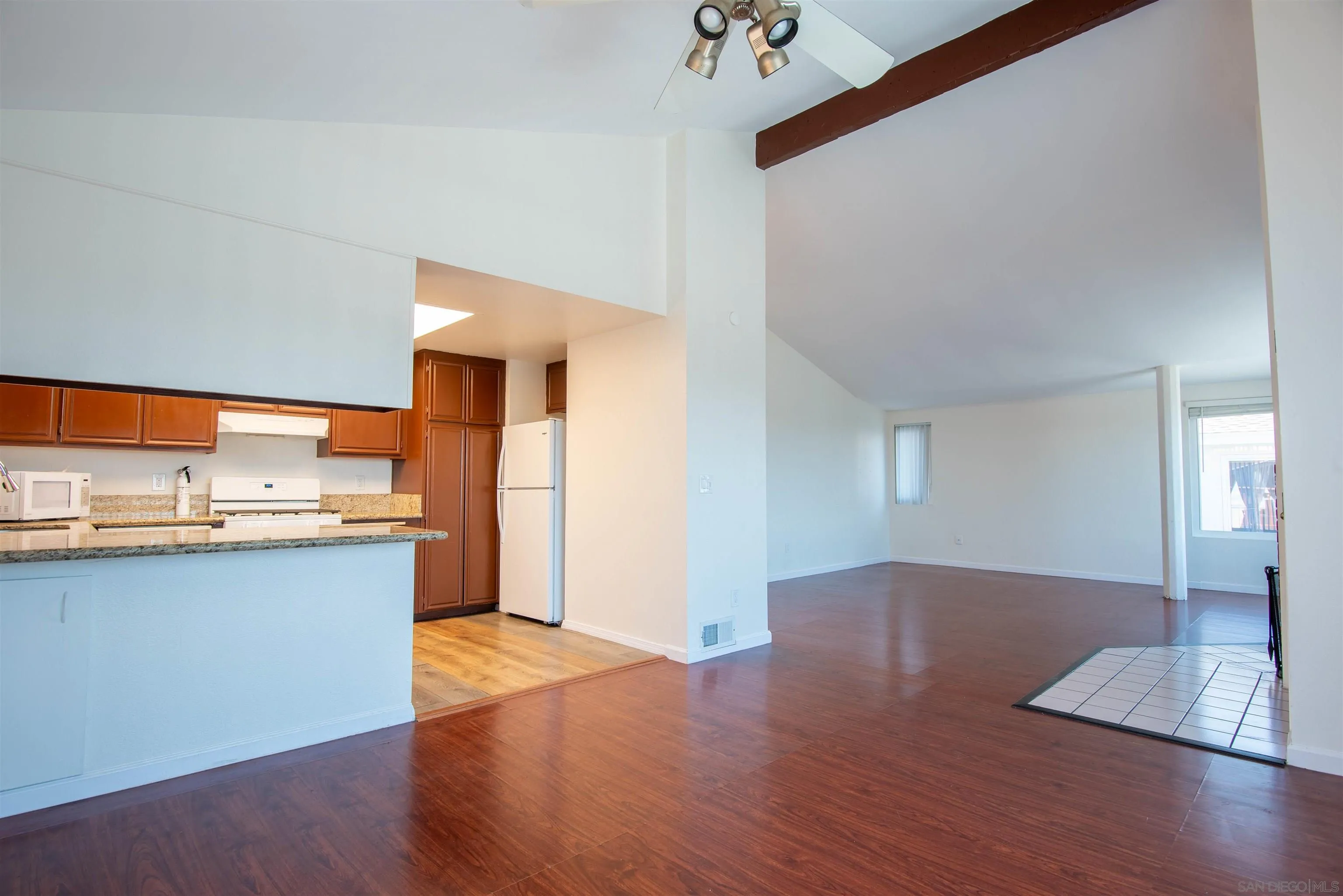 1319 Grand Avenue Spring Valley, CA 91977 - Photo 5 of 15