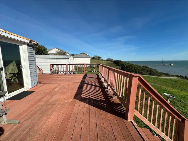 $1,600 | 9109 County Road 2226, Taft, TX 78390