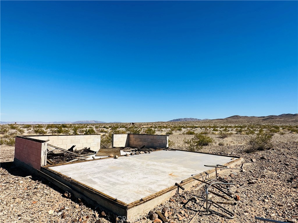 5 Sullivan Road Twentynine Palms, CA 92277 - Photo 14 of 21 an aerial view of a house