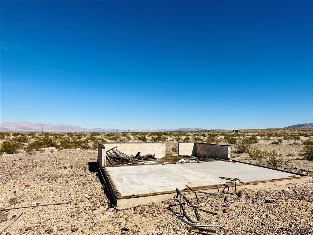 5 Sullivan Road Twentynine Palms, CA 92277 - Photo 15 of 21 a view of ocean view and mountain