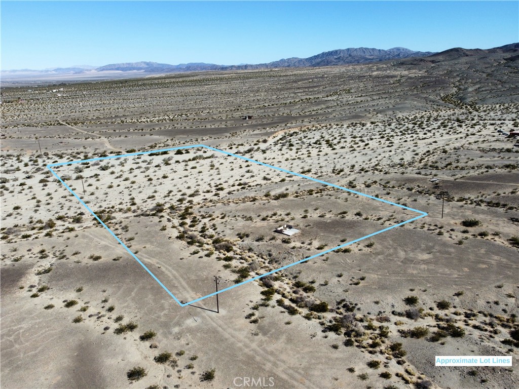 5 Sullivan Road Twentynine Palms, CA 92277 - Photo 19 of 21 a view of an ocean beach and mountain
